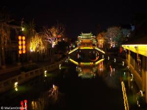 chuxiong by night